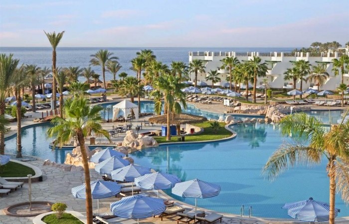 Hilton Waterfalls Resort 5*